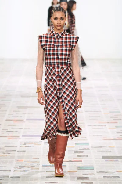 Look 7